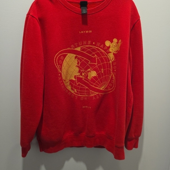 H&M 2020 New Lunar Red Sweatshirt with Gold Graphic - Picture 7 of 7